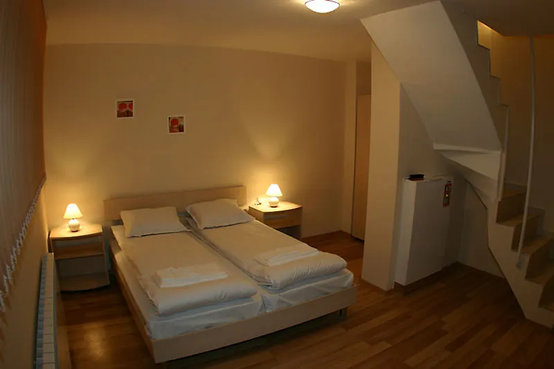 Snowplough Apartments Bansko